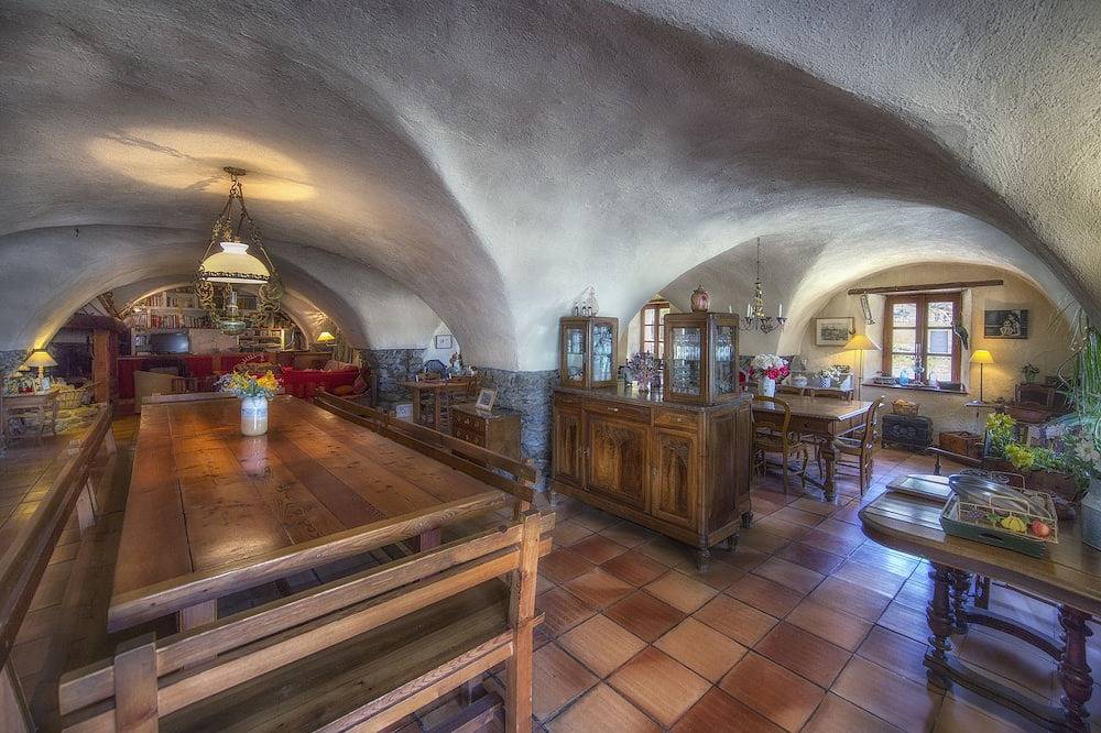 Agriturismo für 20 Personen in Enchastrayes, Barcelonnette und Umgebung