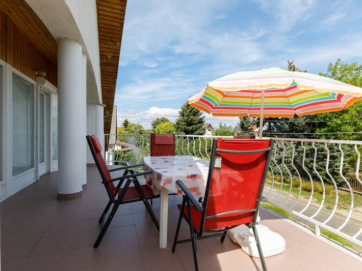 Ferienwohnung für 5 Personen, mit Balkon und Terrasse sowie Garten in Balatonboglar - 4