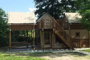 Camping pour 6 Personnes dans Cormoranche-sur-Saône, Région de Bourg-en-Bresse, Photo 1