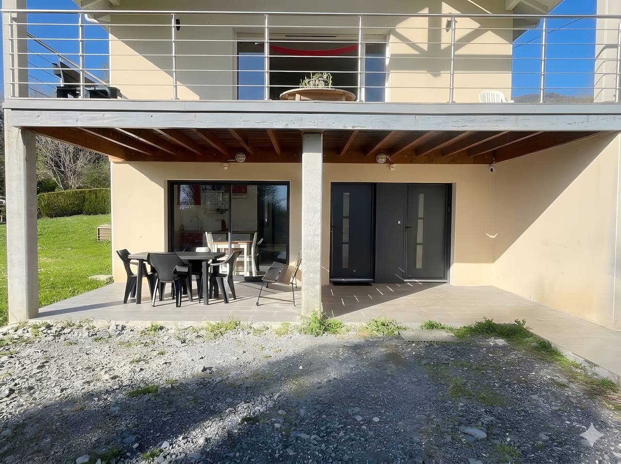 Ganze Wohnung, Apartment 'T2 Antipuyou - Garten Erdgeschoss' mit privater Terrasse, Wlan und Klimaanlage in Salies-de-Béarn, Béarn