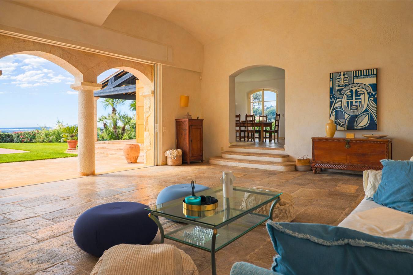 Magnificent Provençal Villa with Swimming Pool and Sea View in Antibes, Mediterranean Coast (France)
