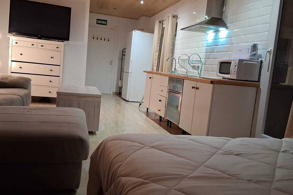 Casa con bar privado, grandes patios, barbacoa cubierta y aire acondicionado in Castalla, Interior de Alicante