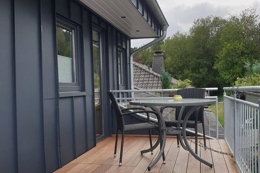 Ganze Wohnung, Neu renovierte Ferienwohnung  für 4 Personen in Hellenthal, Naturpark Hohes Venn-Eifel
