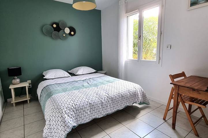 Gîte pour 8 personnes, avec jardin, animaux acceptés à Ayguesvives - 2