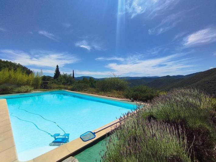 Location de vacances pour 3 personnes, avec piscine et terrasse ainsi que jardin et vue à Saint-André-de-Majencoules - 3