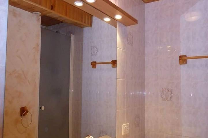 Gîte pour 4 personnes, avec jardin à Picherande - 4