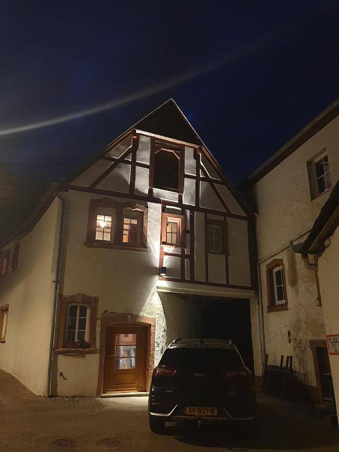 Villa voor 5 personen, with Terras and Sauna as well as Uitzicht aan de Moezel