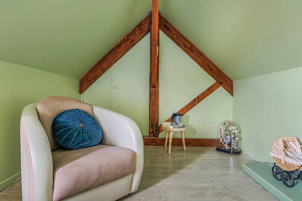 Habitación de huéspedes «La Gâtine» con piscina, terraza y Wi-Fi en Rochecorbon in Rochecorbon, Región de Tours