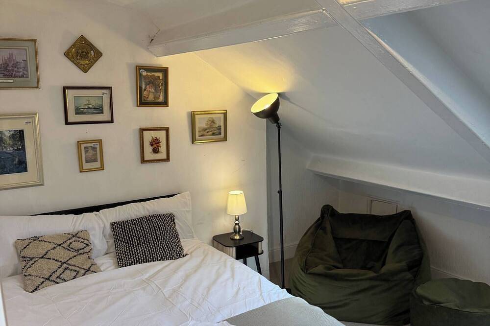 Entire apartment, Bright 4-Bedroom Maisonette in Gateshead in Gateshead