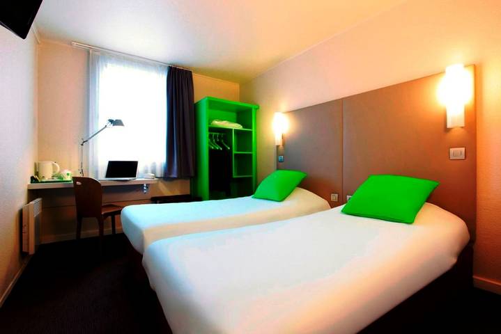 Hôtel pour 2 personnes, avec terrasse et vue à Gennevilliers - 3