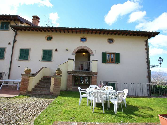 Gîte pour 4 personnes, avec terrasse et piscine à Poppi - 3