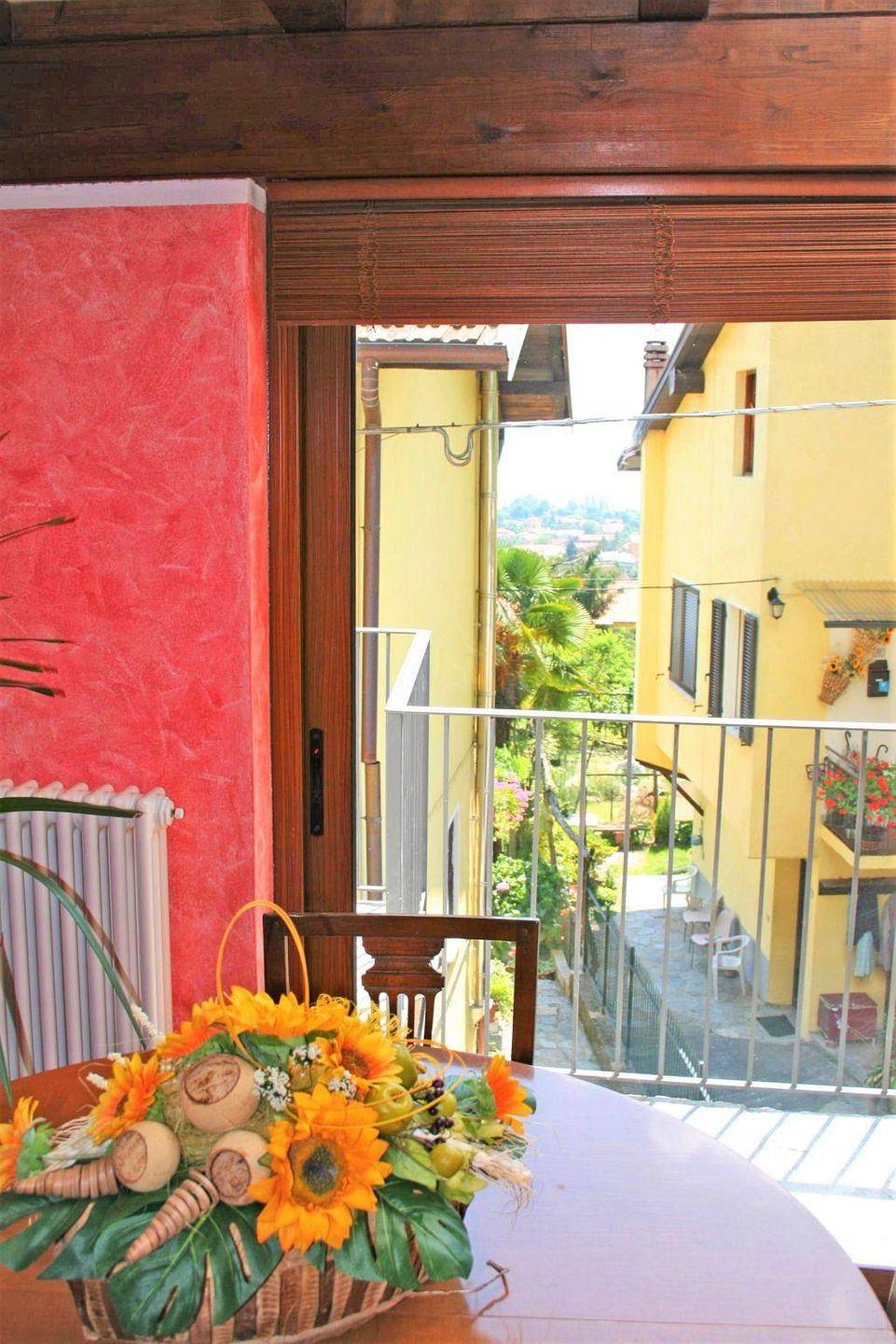 Entire apartment, Luci Holiday Apartment with Lake View in Gravedona, Gravedona ed Uniti