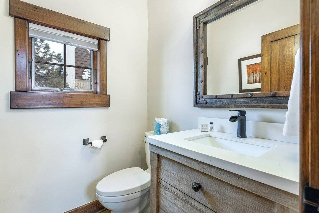 Incredible Modern Retreat | Close to Vail & Beaver Creek, Family Friendly, Warm and Inviting Spaces in Avon, Beaver Creek