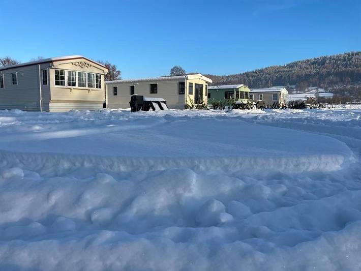 Apartament wakacyjny dla 6 osób, z Jacuzzi i Taras oraz Ogród i Basen dla dzieci w Stronie Śląskie