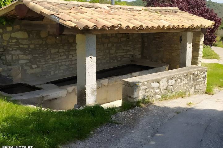 Chambre d’hôte pour 2 personnes, avec jardin à Gras