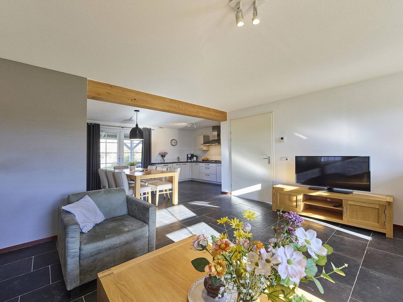 Boerderij in Limburg met Zwembad in Limburg