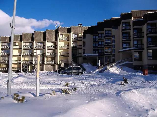 Entire studio, Apartment on ski slopes with parking in Montgenèvre, Briançon region