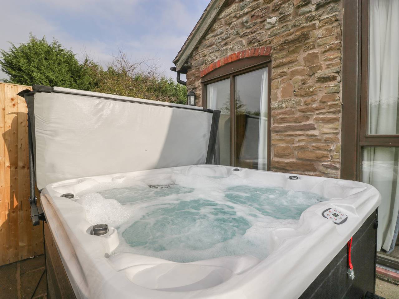 Larch Bed Cottage in Herefordshire