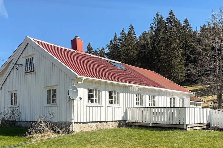 Ferienhaus für 10 Personen, mit Pool und Terrasse