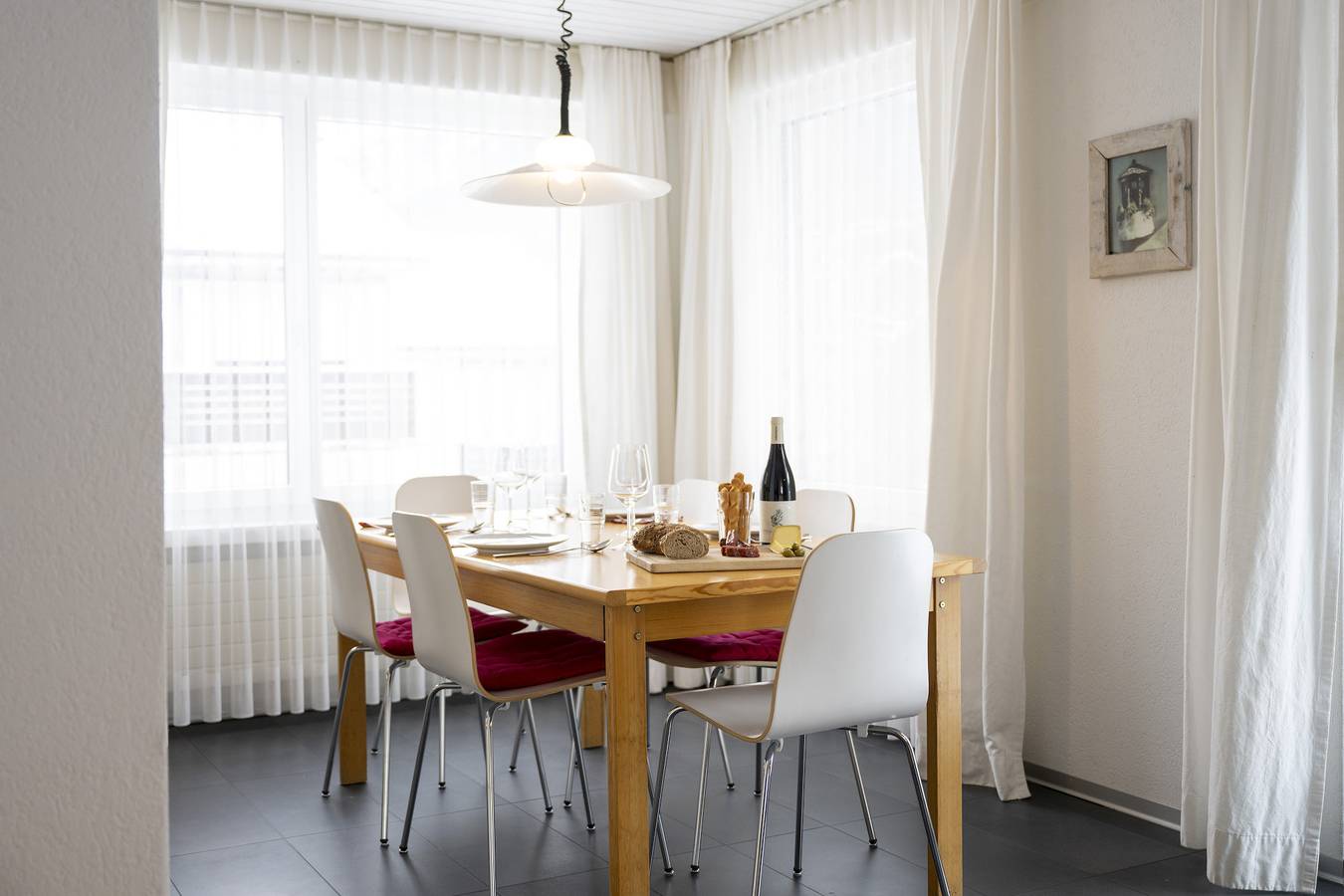 Ganze Wohnung, Chasa Trü Nr. 9: Idyllische 2.5-Zimmerwohnung in der Feriensiedlung Trü in Scuol, Unterengadin