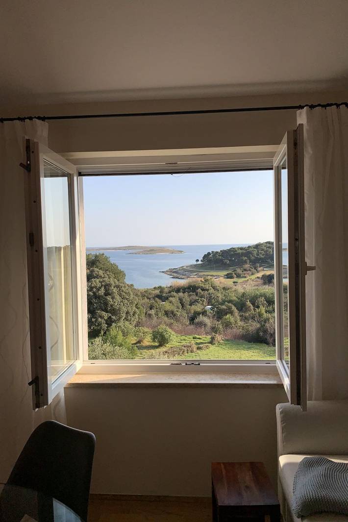 Ganze Wohnung, Appartement mit Blick auf das Wasser in Premantura, Südküste Istrien