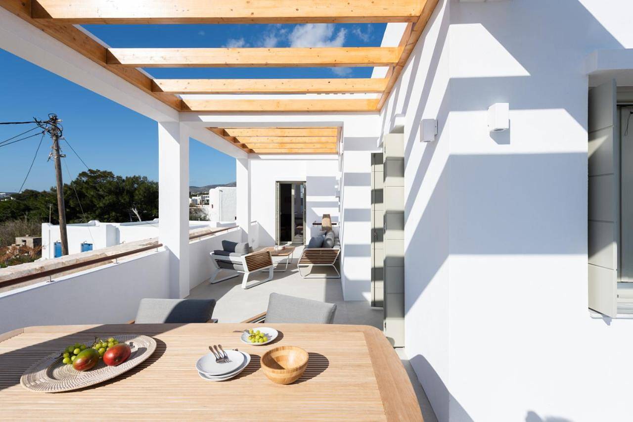 Appartement entier, Triotissa Drios balcony sea view 50m from beach in Paros