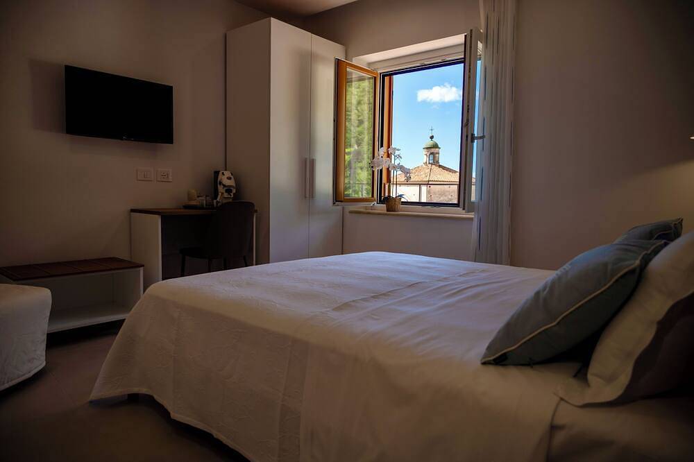 Nica’s House: nido vista mare tra limoni, sole e dolce relax! 🌴☀️💛 in Maiori, Costiera amalfitana