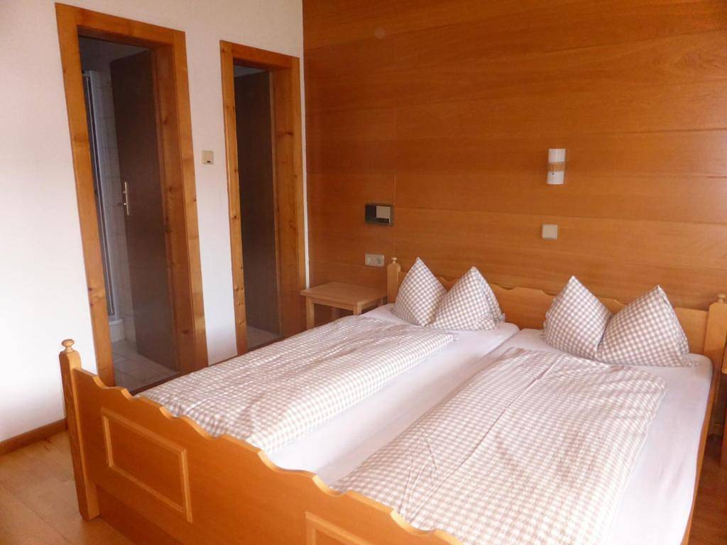 Zweibettzimmer, Bad, Wc, Bergseite in Wildschönau, Kaisergebirge
