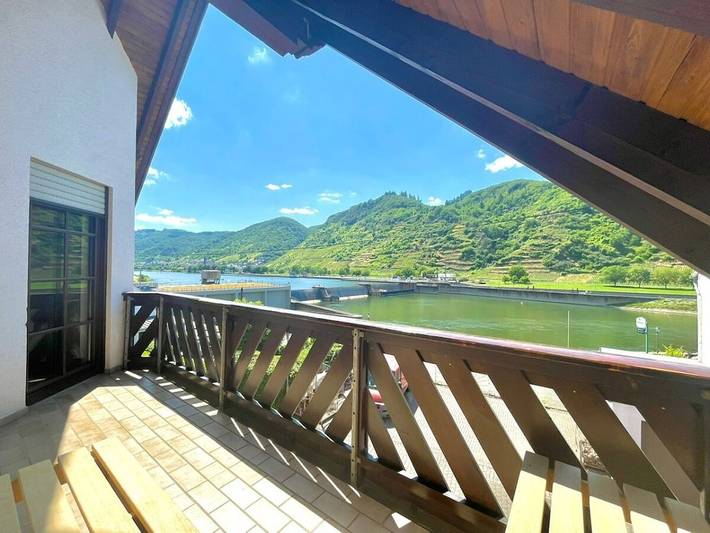 Ferienhaus für 6 Personen, mit Balkon und Whirlpool sowie Garten und Pool
