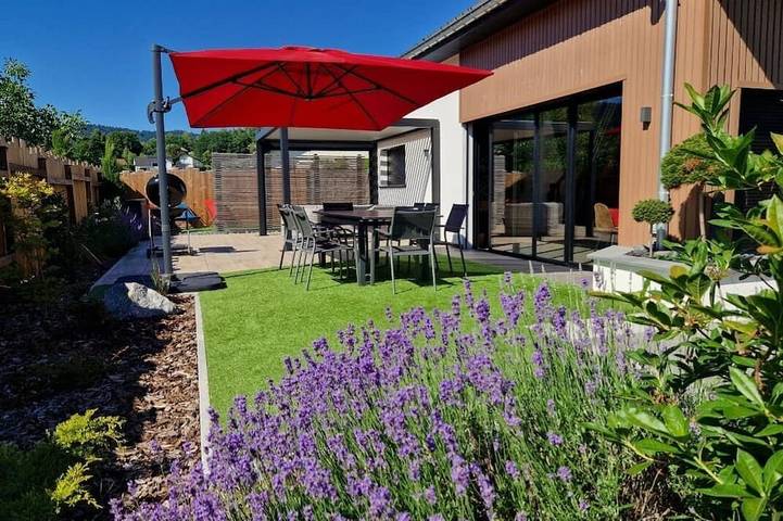 Location de vacances pour 8 personnes, avec Jacuzzi ainsi que Jardin et Sauna à Le Syndicat