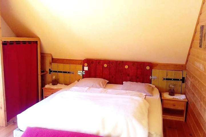 Gîte pour 8 personnes, avec jardin et terrasse, animaux acceptés à Sazos - 2