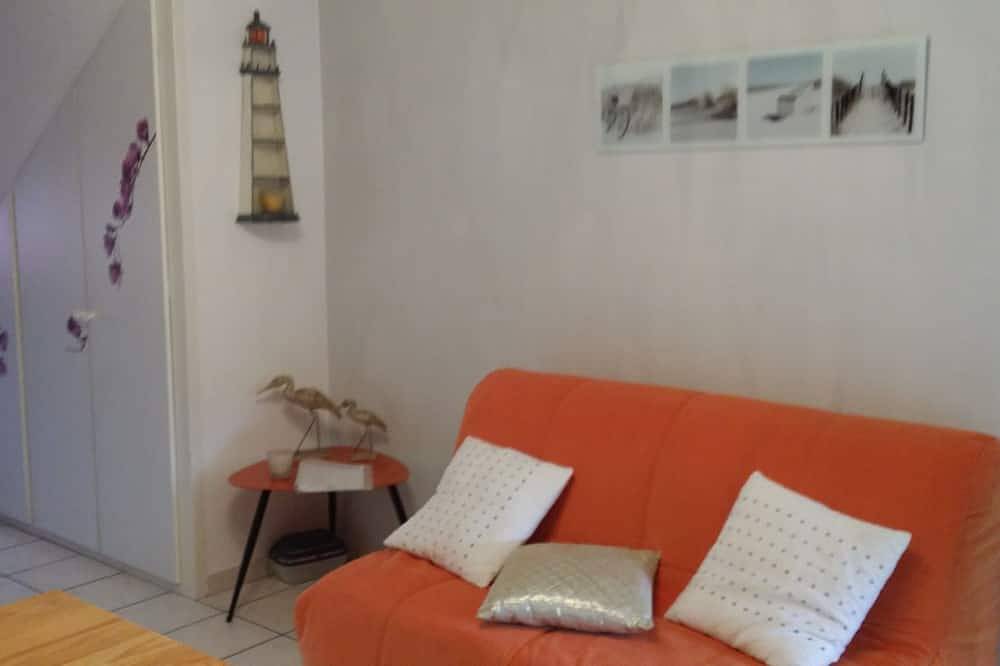 Ganze Wohnung, 2-Zimmer-Wohnung mit Terrasse und Garten 100m von den Ozeanstrand Fesseln in Carcans Plage, Carcans