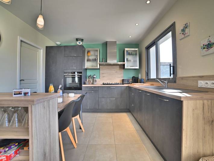 Location de vacances pour 4 personnes, avec terrasse et jardin à Le Château-d'Oléron - 2