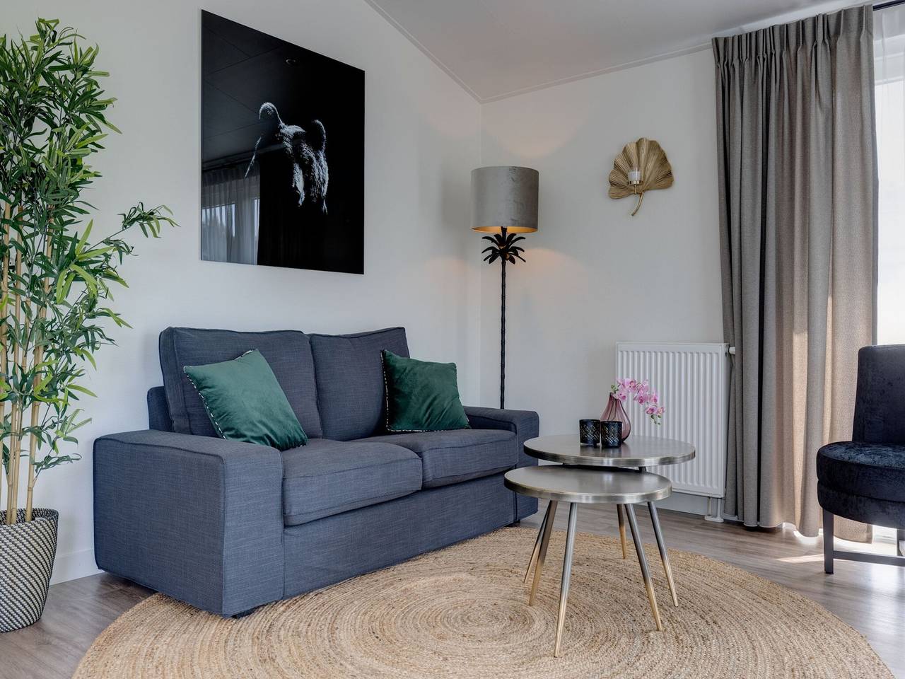 Modern chalet with bath, in a holiday park in the Brabant Kempen in Veldhoven, North Brabant