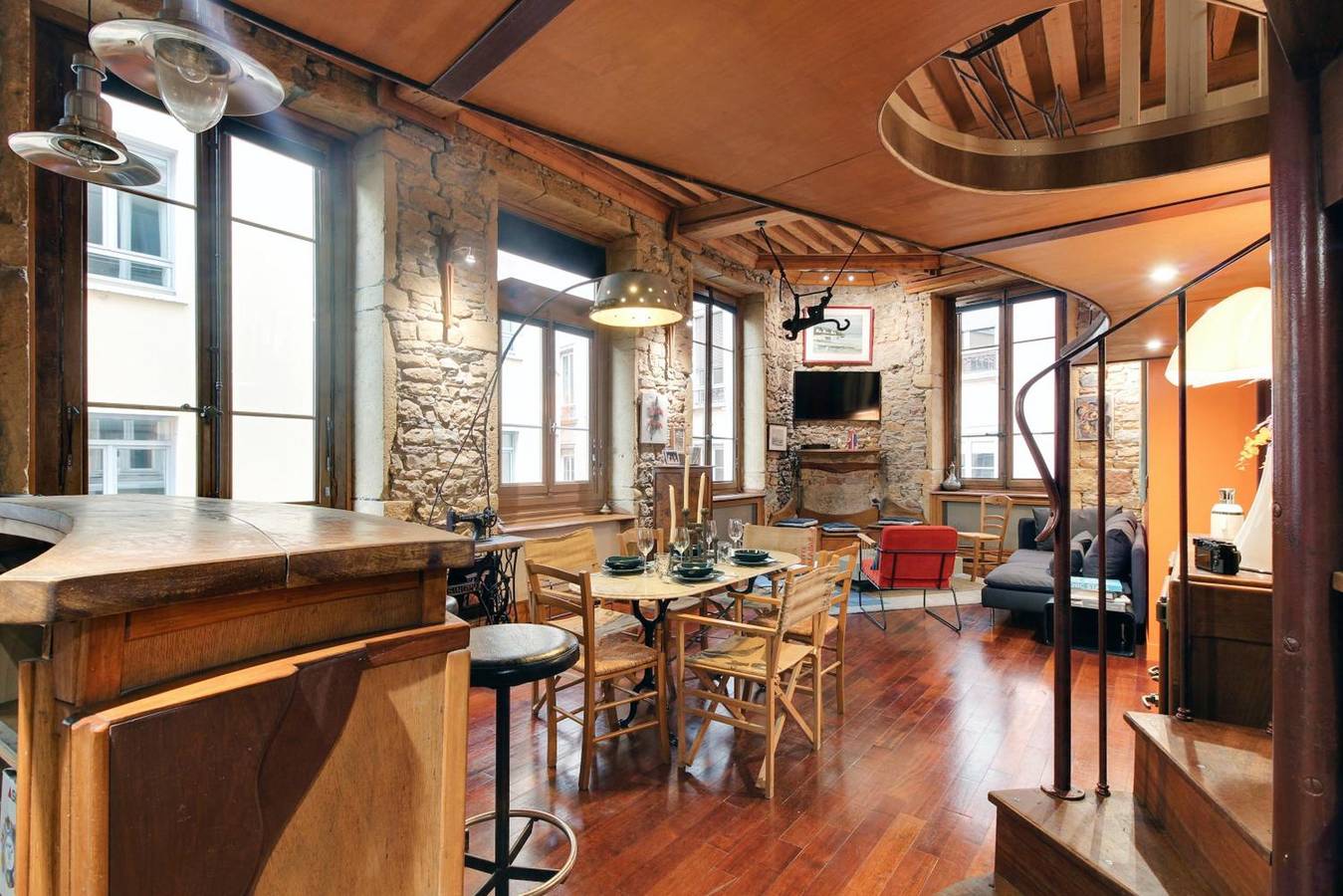 Entire apartment, Central & Atypical T3 with Private Parking Opera/Terreaux in Lyon, Rhône