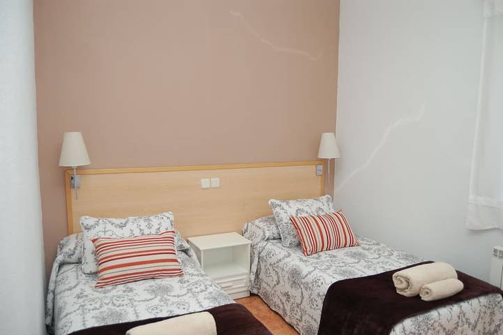 Gîte pour 23 personnes, avec jardin à El Viso de San Juan - 2