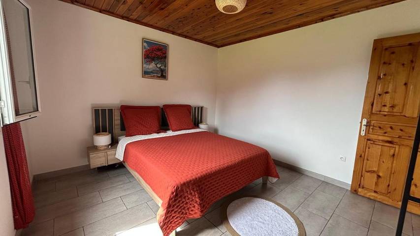 Location de vacances pour 8 personnes, avec vue ainsi que terrasse et jardin dans Grand-Îlet - 4