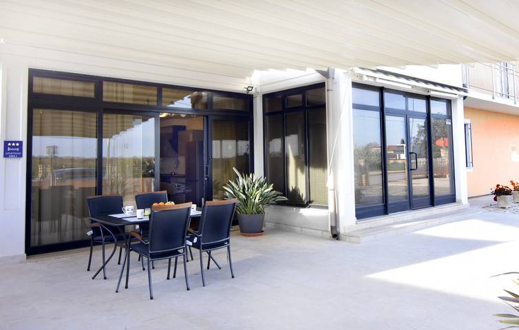 Ferienwohnung für 4 Personen, mit Balkon/Terrasse in Savudrija