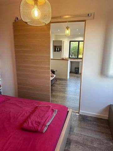 Gîte pour 3 personnes, avec vue et jardin dans Plage du Péro