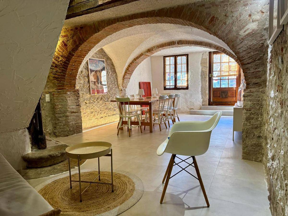 Three-Bedroom House in Claira, Côte d'Améthyste