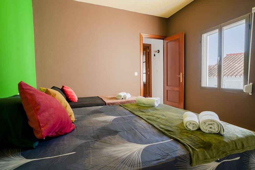 Casa Mox. 5 hab. para 10 en Yunquera, Paraíso en la Sierra de las Nieves, Málaga in Yunquera, Sierra de las Nieves