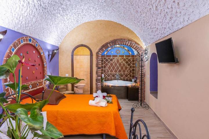 Casa rural para 8 personas, con jacuzzi además de piscina y jardín en Sierra de Cazorla - 4