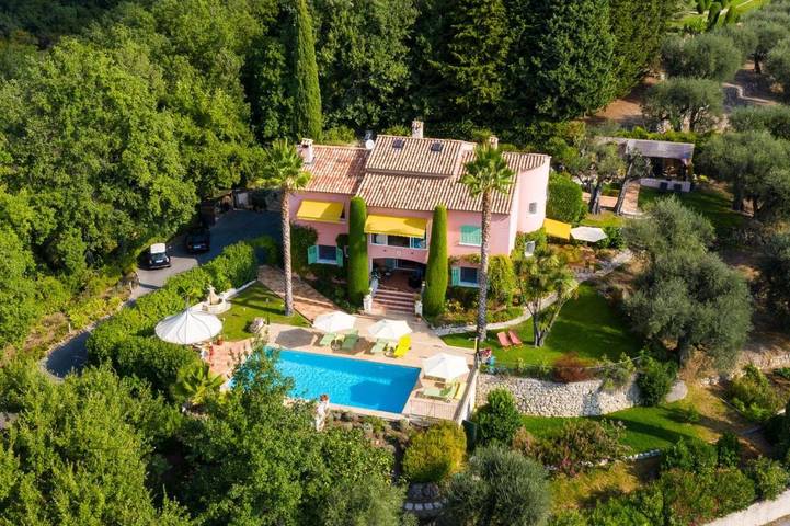 Chambre d’hôte pour 2 personnes, avec Terrasse et Jardin ainsi que Piscine et Vue