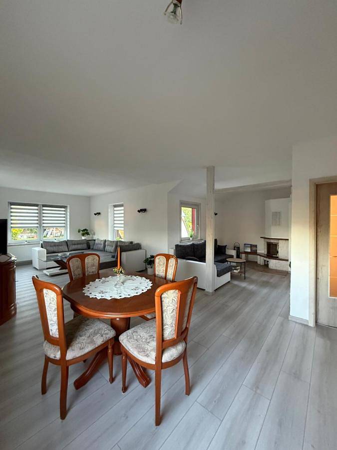 Ferienwohnung für 9 Personen, mit Garten und Ausblick in Lauter-Bernsbach