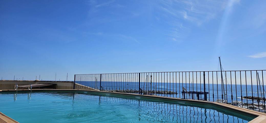 Appartement de vacances pour 4 personnes, avec piscine et terrasse
