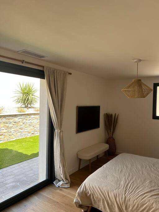 Location de vacances pour 12 personnes, avec vue et jardin ainsi que piscine et terrasse à La Valette-du-Var - 3