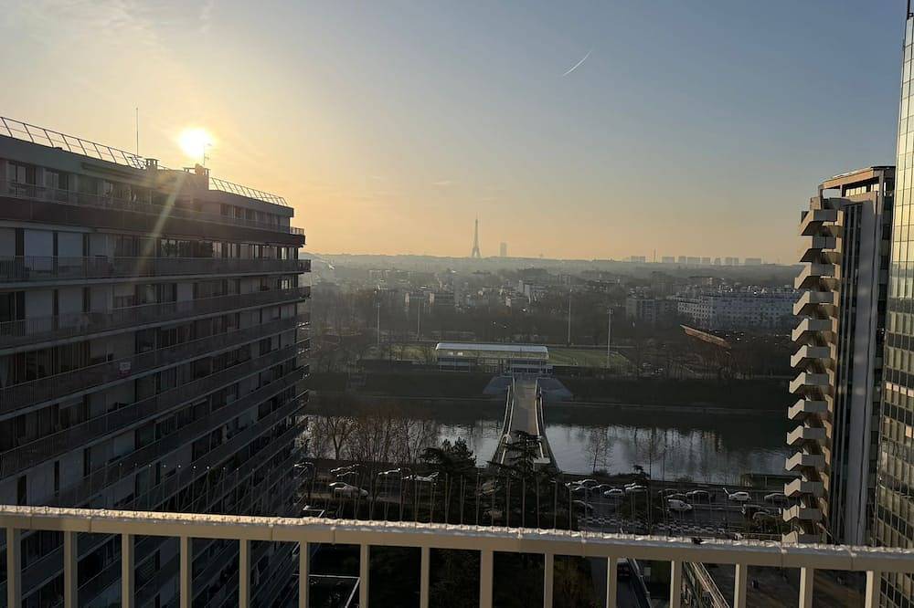 Appartement entier, Grand appartement avec vue Paris in Puteaux, Hauts-de-Seine