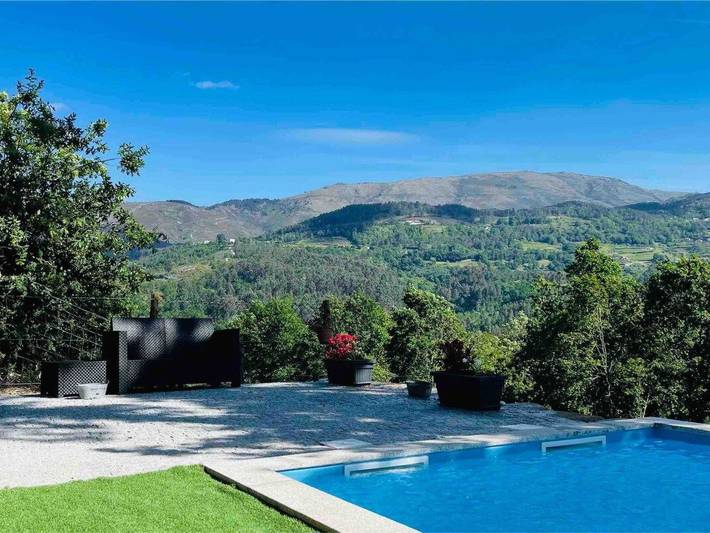 Glamping para 5 pessoas, com piscina e jardim no Norte