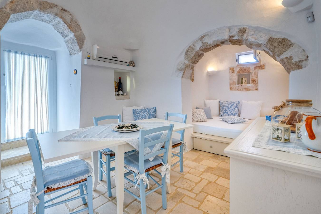 Trullo « Pietra800 » avec terrasse privée, jardin privé et climatisation in Mesagne, Salento