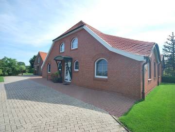Ferienwohnung für 4 Personen, mit Garten und Terrasse in Uplengen